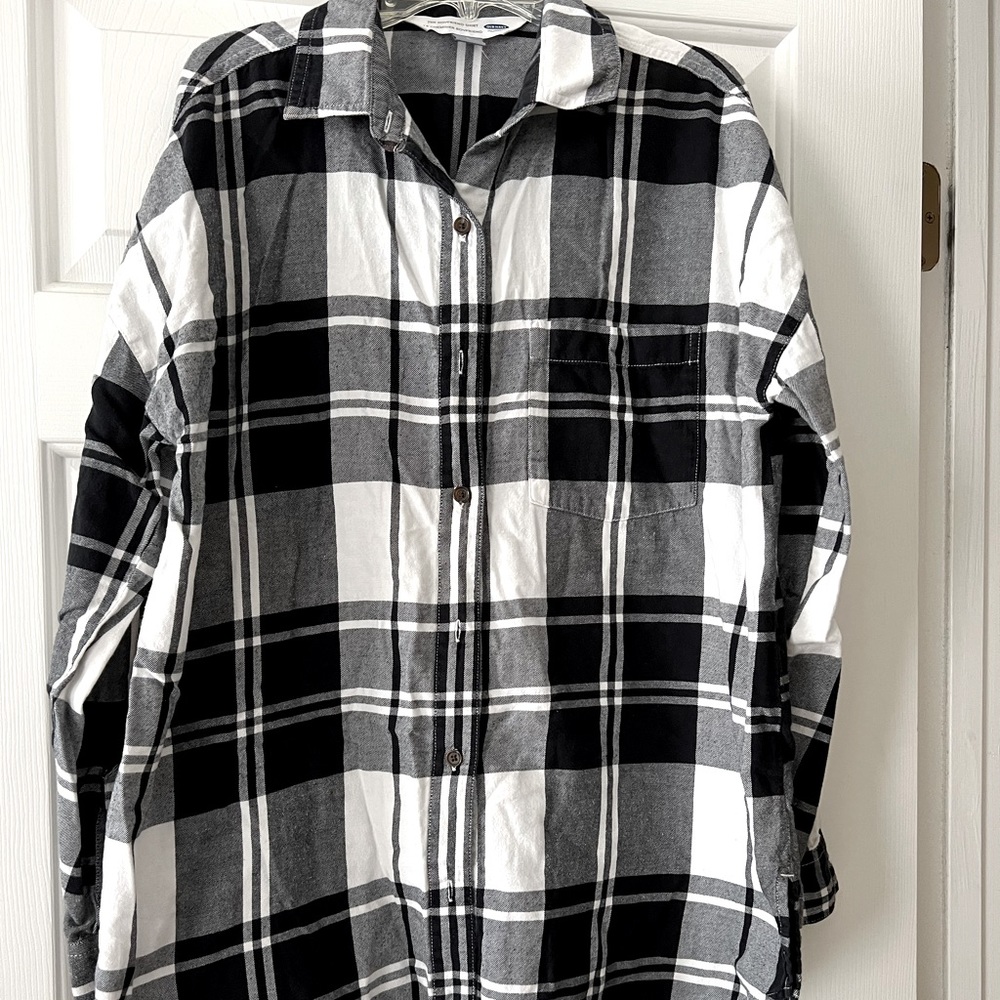 H&M black/white plaid shirt